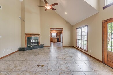 222 Revere - Vacant-9078