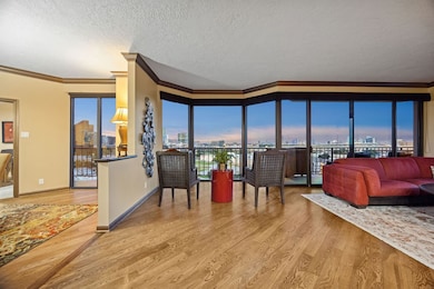 The Bristol unit 904, Houston, TX 77056 - photo 3