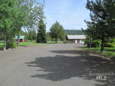 204 Clear Creek Rd, Cascade, ID 83611 - photo 2