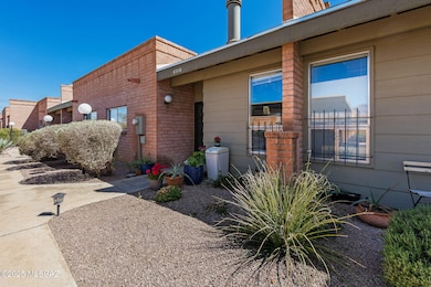 2-web-or-mls-4310 E Presidio Rd - MLS Im