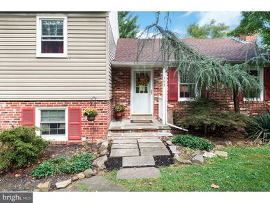 343 Devonshire Rd, Devon, PA 19333 - photo 2