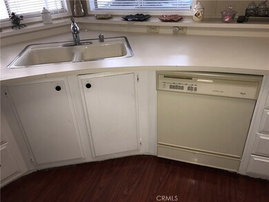 13958 Victoria Ct, Victorville, CA 92395 - photo 4