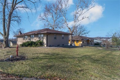 3112 E 25th St, Des Moines, IA 50317 - photo 3