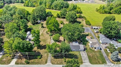 402 S Seriff Rd, Lima, OH 45805 - photo 5