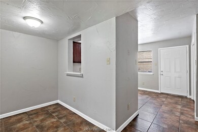 204 Lincoln Ave unit C, College Station, TX 77840 - photo 5