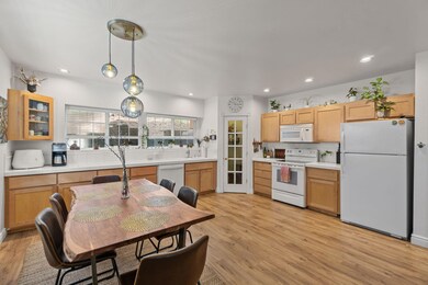 Kitchen/Dining