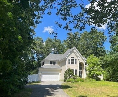 103 Larkspur Dr, Amherst, MA 01002 - photo 2