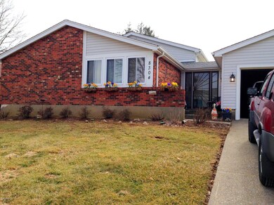 8304 Rosebowl Ct, Louisville, KY 40291 - photo 4