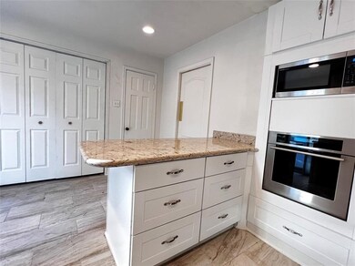 3918 Daphne St, Houston, TX 77021 - photo 4