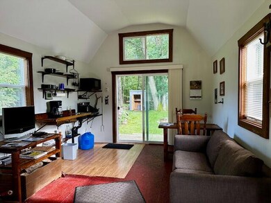 VickersCottage-Interior2