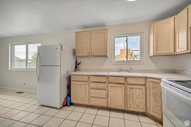 841 E Newbold Cir, Midvale, UT 84047 - photo 7