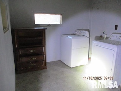 13823 2nd St, Pekin, IL 61554 - photo 5