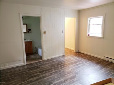 3910 Pennsylvania 447 unit 5, Cresco, PA 18326 - photo 7