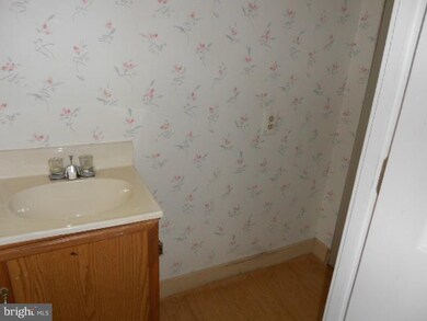 520 N Maple Ave, Brunswick, MD 21716 - photo 6