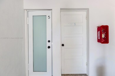 7800 NE 10th Ct unit 5, Miami, FL 33138 - photo 3