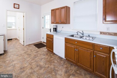 35 Crestpoint Dr, New Castle, DE 19720 - photo 6