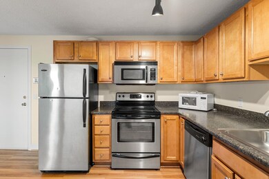 545 Calef Rd unit 23, Manchester, NH 03103 - photo 5