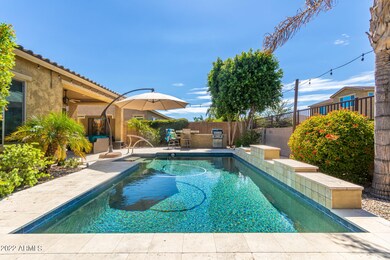 SPARKLING PEBBLETEC POOL & WATERFALL