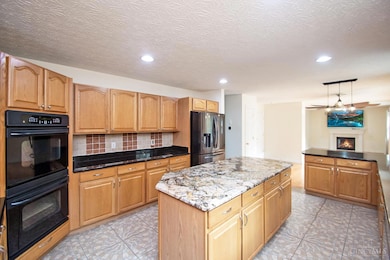 1333 Cross Creek Dr, Loveland, OH 45140 - photo 6