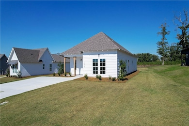 1013 Crossing Ct E, Valley, AL 36854 - photo 2