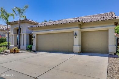 1331 E Ludlow Dr front