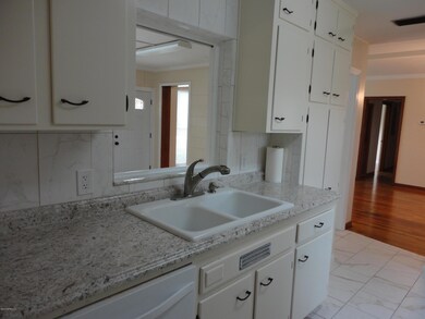 7127 Waikiki Rd, Jacksonville, FL 32216 - photo 6