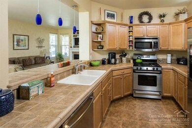 19414 Blue Lake Loop, Bend, OR 97702 - photo 7