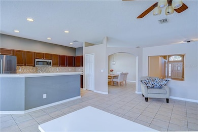 9638 Jasmine Brook Cir, Land O Lakes, FL 34638 - photo 7