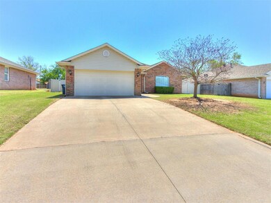 2217 Gray Dove Dr, Shawnee, OK 74804 - photo 3