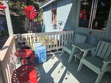 711 Quanagh Ct, Florence, OR 97439 - photo 4