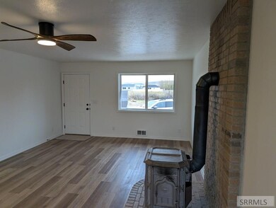 4822 S Streeter Ave, Ammon, ID 83406 - photo 6