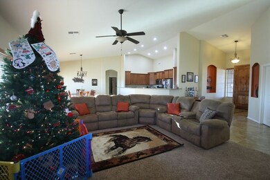 greatroomwithchristmastree