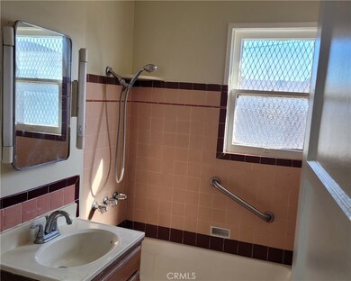 1106 W 127th St, Compton, CA 90222 - photo 3