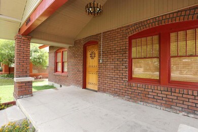 Front Porch-Entry