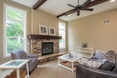 007-Living_Room-1774664-medium