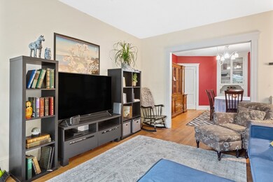 82 Walnut St unit 1, Brookline, MA 02445 - photo 4