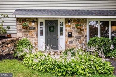 1005 Plover Dr, Halethorpe, MD 21227 - photo 2