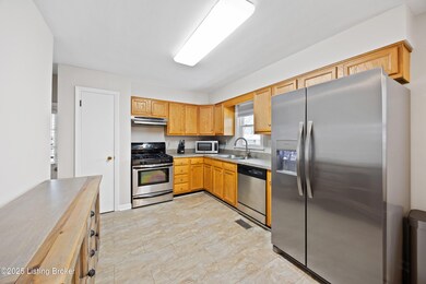 4320 Jade Ct, Louisville, KY 40216 - photo 7