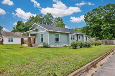 835 N Morris St, Gainesville, TX 76240 - photo 5