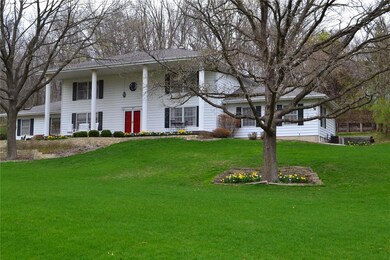 8 Sylvan Ln SE, Cedar Rapids, IA 52403 - photo 2