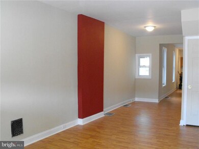 921 Pike St, Reading, PA 19604 - photo 3