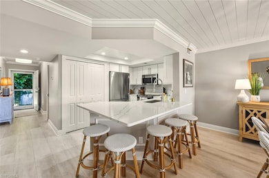 9103 Vanderbilt Dr unit 2, Naples, FL 34108 - photo 4