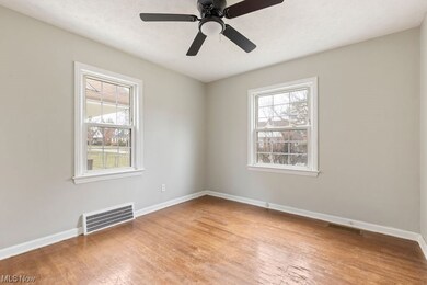 18119 Mapleboro Ave, Maple Heights, OH 44137 - photo 7