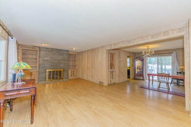 12 Morgan St, Saratoga Springs, NY 12866 - photo 6