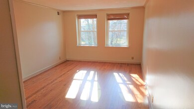 4811 31st St S unit B2, Arlington, VA 22206 - photo 3