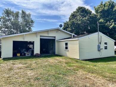 1442 W 15th St, Muncie, IN 47302 - photo 5