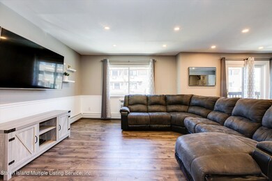 26 Gardenia Ln unit A, Staten Island, NY 10314 - photo 3