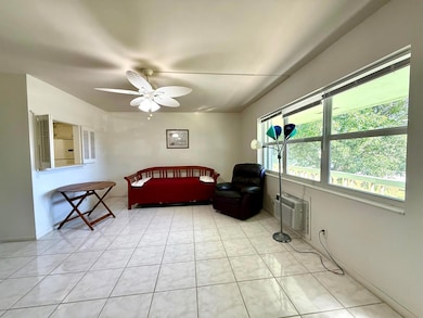 62 Norwich C, West Palm Beach, FL 33417 - photo 3