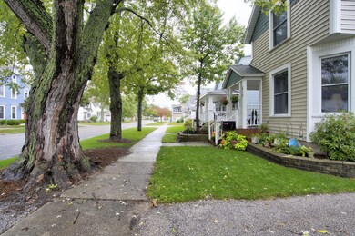 0. Sidewalk View