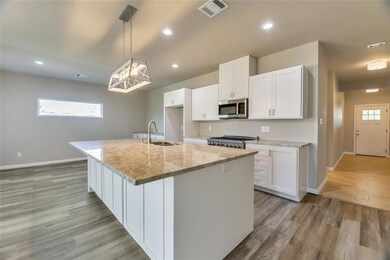 121 Anderson Dr, Hurst, TX 76053 - photo 4